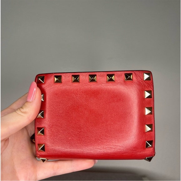Valentino Garavani Red Folding
Wallet EUC - Picture 3 of 9